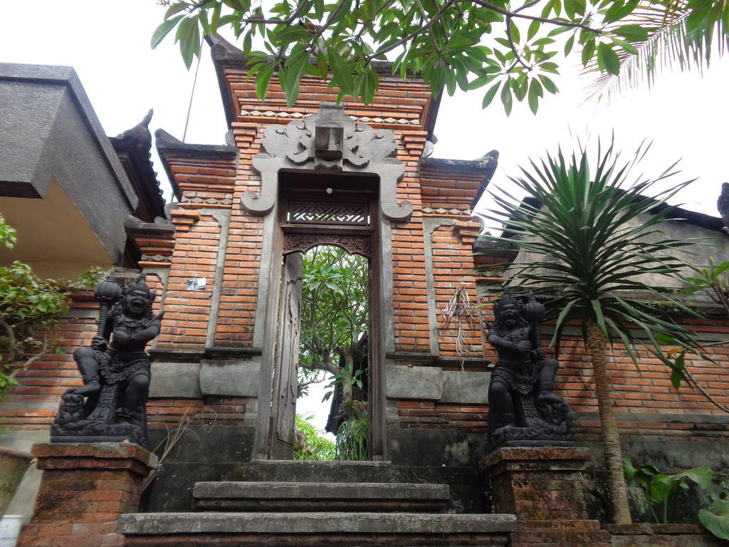Sintya Homestay Убуд Екстериор снимка
