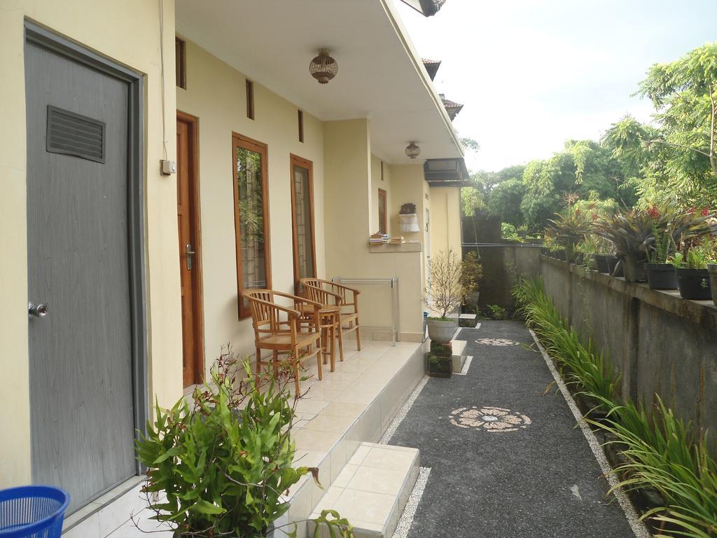 Sintya Homestay Убуд Екстериор снимка