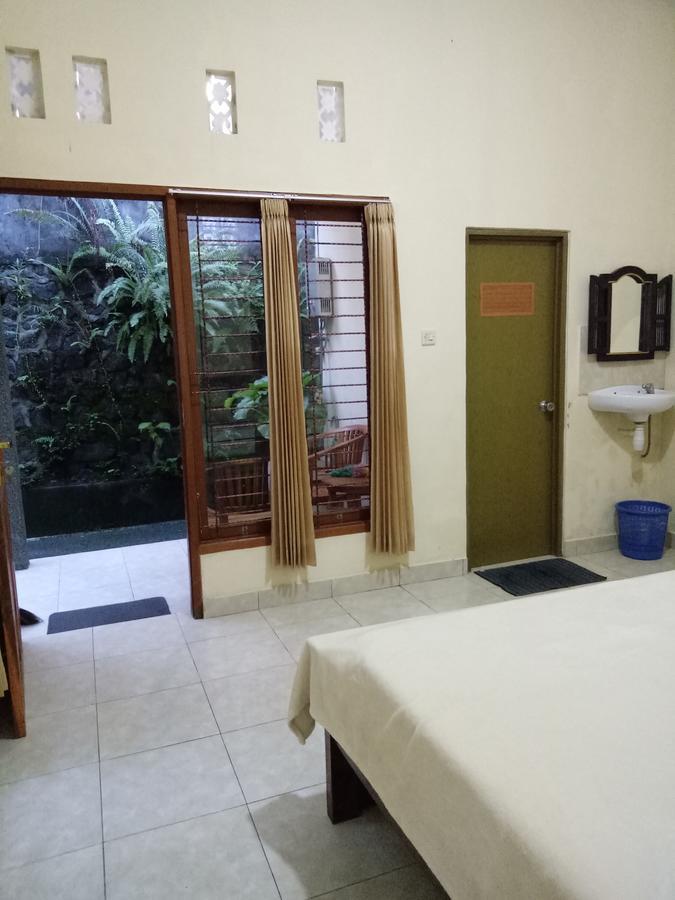 Sintya Homestay Убуд Екстериор снимка
