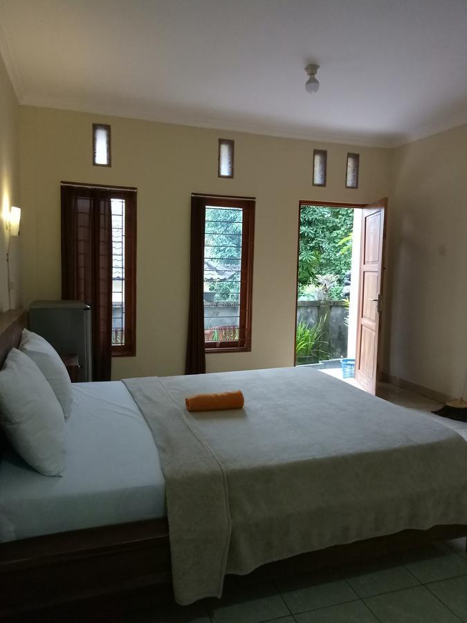 Sintya Homestay Убуд Екстериор снимка